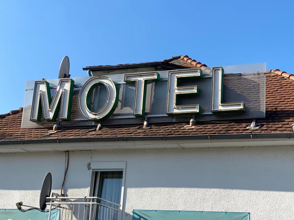 Motel Herbold Knüllwald Exteriör bild